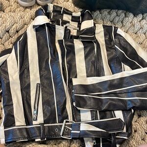 Black and White stripe jacket, size M, zip up, fashionable